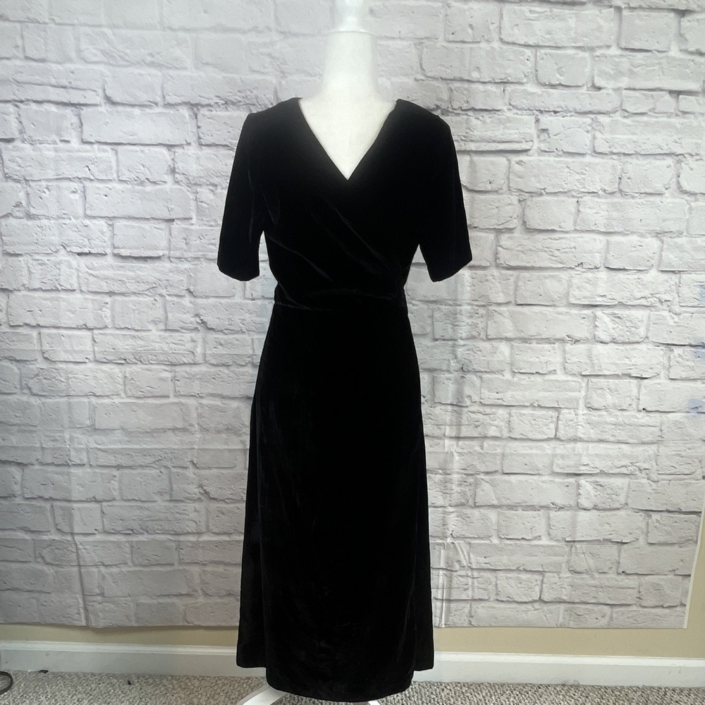 Ann Taylor Whimsigoth Romantic Black Velvet Short Sleeve Wrap Dress  Size 6